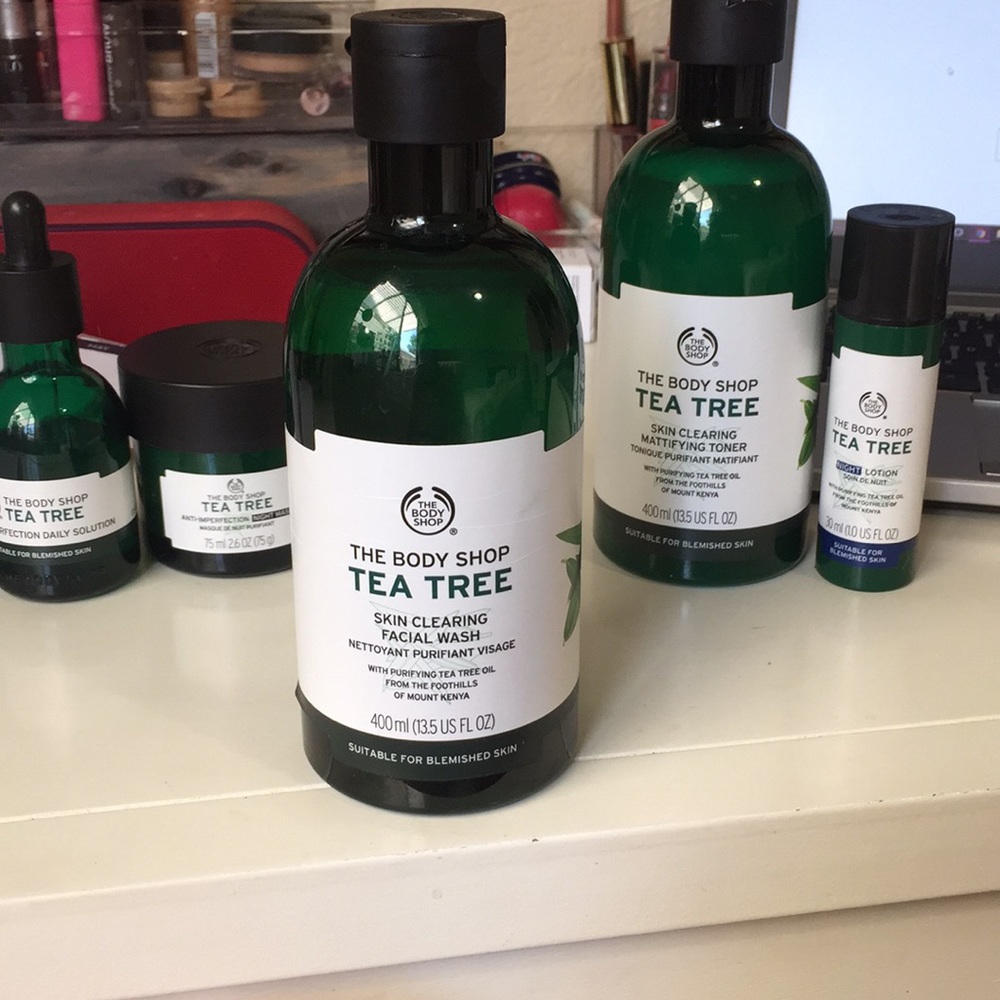 The Body Shop Tea Tree Clearing Facial Wash 400 ml